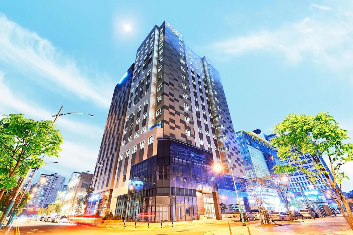 Gold Coast Hotel 4*